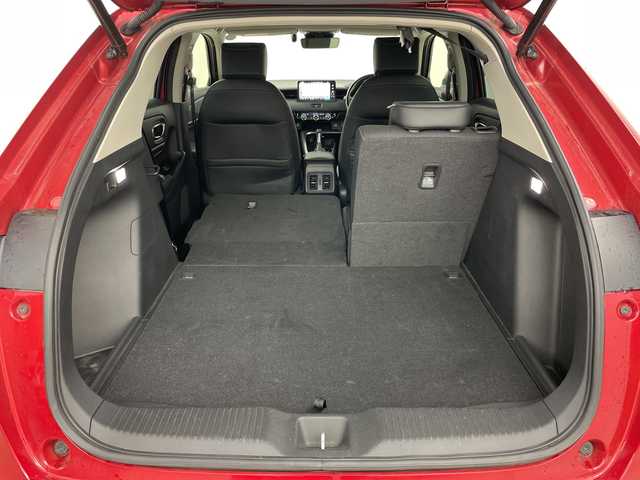 ホンダ ヴェゼル ハイブリッド e:HEV Z 道央・札幌 2021(令3)年 1.2万km プレミアムクリスタルレッドM ・4WD/・寒冷地仕様/・純正ナビ&BT&TV&USB/・バックカメラ/・パワーバックドア/・Honda　SENSING/・レーダークルーズコントロール/・ブラインドスポットモニター/・ハーフレザー/・前席シートヒーター/・ステアリングヒーター/・ドアミラーヒーター/・ビルトインETC2.0/・ワイヤレス充電/・LEDヘッドライト/・オートライト/・スマートキー/・スペアキー/・純正18インチAW/・純正AW付スタッドレス積載