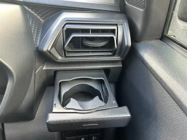 トヨタ ライズ XS 愛知県 2021(令3)年 3.6万km シャイニングホワイトパール ワンオーナー/メーカーオプション7型ナビ【Bluetooth フルセグ USB】/バックカメラ/ビルトインETC/ドライブレコーダー/トヨタセーフティセンス/・衝突軽減/・レーンキープアシスト/・オートマチックハイビーム/オートライト/LEDヘッドライト/ヘッドライトレベライザー/アイドリングストップ/クリアランスソナー/純正ドアバイザー/純正フロアマット/スマートキー【スペア1本】/保証書/禁煙車