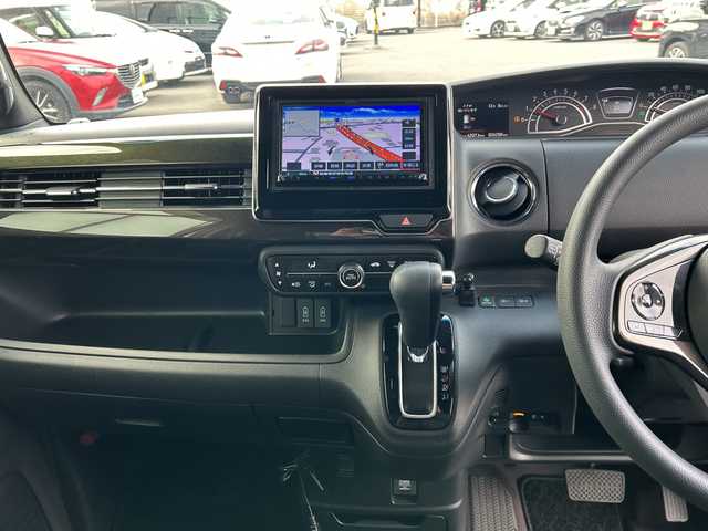 ホンダ Ｎ ＢＯＸ カスタム G L ホンダセンシング 岐阜県 2019(令1)年 2.7万km ルナシルバーM 登録時走行距離26208km/片側パワースライドドア/レーダークルーズコントロール/ＵＳＢ充電/純正アルミホイール/フルセグＴＶ/レーンキープアシスト/ビルトインＥＴＣ/LEDヘッドライト/Ｂｌｕｅｔｏｏｔｈ/衝突軽減システム/スマートキー/ドアバイザー/アルカンターラ調シート