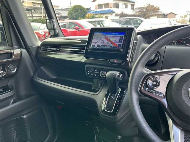 ホンダ Ｎ ＢＯＸ カスタム G L ホンダセンシング 岐阜県 2019(令1)年 2.7万km ルナシルバーM 登録時走行距離26208km/片側パワースライドドア/レーダークルーズコントロール/ＵＳＢ充電/純正アルミホイール/フルセグＴＶ/レーンキープアシスト/ビルトインＥＴＣ/LEDヘッドライト/Ｂｌｕｅｔｏｏｔｈ/衝突軽減システム/スマートキー/ドアバイザー/アルカンターラ調シート