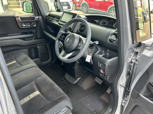 ホンダ Ｎ ＢＯＸ カスタム G L ホンダセンシング 岐阜県 2019(令1)年 2.7万km ルナシルバーM 登録時走行距離26208km/片側パワースライドドア/レーダークルーズコントロール/ＵＳＢ充電/純正アルミホイール/フルセグＴＶ/レーンキープアシスト/ビルトインＥＴＣ/LEDヘッドライト/Ｂｌｕｅｔｏｏｔｈ/衝突軽減システム/スマートキー/ドアバイザー/アルカンターラ調シート