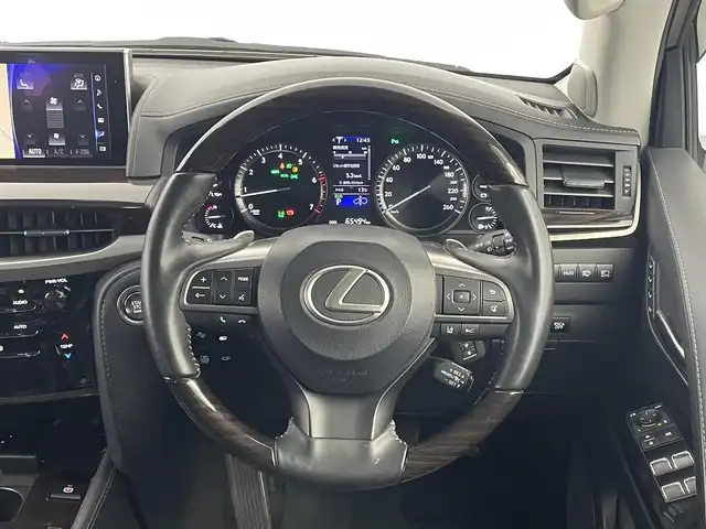 レクサス ＬＸ 570 埼玉県 2018(平30)年 6.6万km ソニッククォーツ メーカーナビ /レクサスセーフティシステムプラス/パノラミックビューモニター/リアエンター/クールボックス/エアサス/BSM/HUD/黒レザーシート/シートヒーター/ベンチレーション