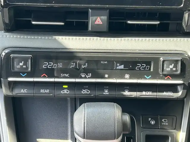 トヨタ ノア S－Z 岩手県 2022(令4)年 1.6万km ホワイトパールクリスタルシャイン ワンオーナー/T-Connectナビ/トヨタセーフティーセンス/・レーンディパーチャーアラート/・プリクラッシュセーフティー/・プロアクティブドライビングアシスト/・クリアランスソナー/・リアカメラディテクション/・パーキングサポートブレーキ/・ロードサインアシスト/両側パワースライドドア/レーダークルーズコントロール/パノラミックビューモニター/バックカメラ/フロントビュー/パーキングアシスト/シートヒーター/ビルトインETC2.0/LEDヘッドライト/フォグランプ/オートライト/オートマチックハイビーム/Bluetooth/フルセグTV/TVキット（スイッチ切替式）/純正フロアマット/革巻きステアリング/プッシュスタート/スマートキー/スペアキー