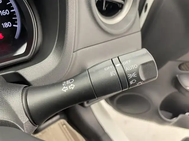 日産 ノート メダリスト X Vセレクション+セーフティⅡ 滋賀県 2016(平28)年 3.4万km ブリリアントホワイトパール 純正7インチナビ/【Bluetooth/CD/DVD/フルセグTV】/ハーフレザーシート/全方位カメラ/クリアランスソナー/レーンキープアシスト/衝突軽減ブレーキ/LEDヘッドライト/オートライト/プッシュスタート/スマートキー