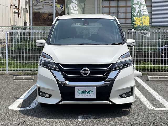 日産 セレナ ハイウェイスターVセレクションⅡ 兵庫県 2019(平31)年 4.5万km ブリリアントホワイトパール ワンオーナー/9インチ純正ナビ/フルセグTV/Bluetooth/CD/DVD/バックカメラ/両側パワースライドドア/インテリジェントエマージェンシーブレーキ/LDW(車線逸脱警報)/LEDヘッドランプ/オートライト/シートバックポケット（運転席/助手席）/2列目超ロングスライドシート/横スライドシート/スライド機構付スマートアップ3列目シート/クルーズコントロール/ETC/取扱説明書・保証書