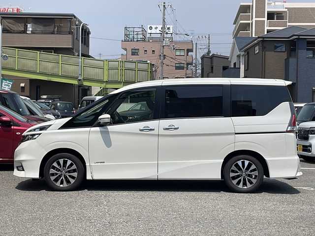 日産 セレナ ハイウェイスターVセレクションⅡ 兵庫県 2019(平31)年 4.5万km ブリリアントホワイトパール ワンオーナー/9インチ純正ナビ/フルセグTV/Bluetooth/CD/DVD/バックカメラ/両側パワースライドドア/インテリジェントエマージェンシーブレーキ/LDW(車線逸脱警報)/LEDヘッドランプ/オートライト/シートバックポケット（運転席/助手席）/2列目超ロングスライドシート/横スライドシート/スライド機構付スマートアップ3列目シート/クルーズコントロール/ETC/取扱説明書・保証書