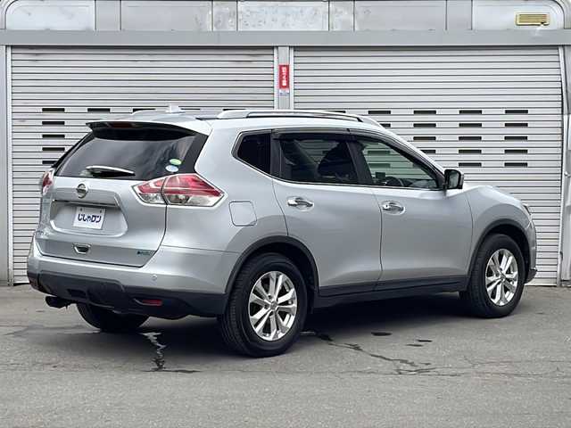 日産 エクストレイル 20Xt エマージェンシーブレーキ 道央・札幌 2016(平28)年 8.6万km ブリリアントシルバー (株)IDOMが運営する【じしゃロン札幌店】の自社ローン専用車両になりますこちらは現金またはオートローンご利用価格です。自社ローンご希望の方は別途その旨お申し付けください。/純正ナビ/（CD/BT/フルセグTV）/三列シート/エマージェンシーブレーキ/アラウンドビューモニター/クルーズコントロール/ヒルディセントコントロール/パワーバックドア/カプロンシート/シートヒーター/ルーフレール/純正アルミホイール/スマートキー/プッシュスタート/保証書、取説