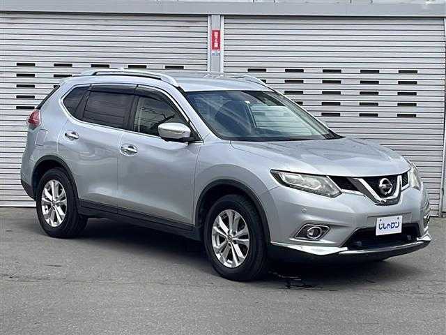 日産 エクストレイル 20Xt エマージェンシーブレーキ 道央・札幌 2016(平28)年 8.6万km ブリリアントシルバー (株)IDOMが運営する【じしゃロン札幌店】の自社ローン専用車両になりますこちらは現金またはオートローンご利用価格です。自社ローンご希望の方は別途その旨お申し付けください。/純正ナビ/（CD/BT/フルセグTV）/三列シート/エマージェンシーブレーキ/アラウンドビューモニター/クルーズコントロール/ヒルディセントコントロール/パワーバックドア/カプロンシート/シートヒーター/ルーフレール/純正アルミホイール/スマートキー/プッシュスタート/保証書、取説