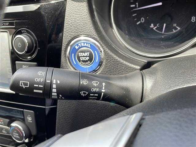 日産 エクストレイル 20Xt エマージェンシーブレーキ 道央・札幌 2016(平28)年 8.6万km ブリリアントシルバー (株)IDOMが運営する【じしゃロン札幌店】の自社ローン専用車両になりますこちらは現金またはオートローンご利用価格です。自社ローンご希望の方は別途その旨お申し付けください。/純正ナビ/（CD/BT/フルセグTV）/三列シート/エマージェンシーブレーキ/アラウンドビューモニター/クルーズコントロール/ヒルディセントコントロール/パワーバックドア/カプロンシート/シートヒーター/ルーフレール/純正アルミホイール/スマートキー/プッシュスタート/保証書、取説