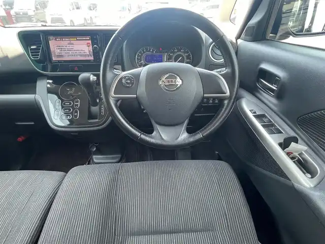 日産 デイズ ルークス ハイウェイスターX Gパッケージ 島根県 2016(平28)年 6.8万km ブラック 社外ストラーダSDナビ　/フルセグTV　/ＤＶＤ/ブルーレイ再生可/Ｂｌｕｅｔｏｏｔｈオーディオ　/全方位/バックカメラ　/両側パワースライドドア　/スマートキー　/プッシュスタート　/ＨＩＤヘッドライト　/ＥＴＣ　/リアサーキュレーター　/衝突軽減ブレーキ　/純正15インチアルミホイール/純正フロアマット