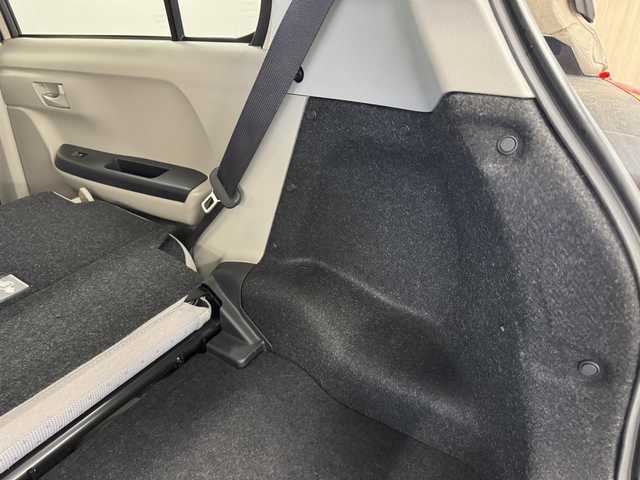 トヨタ パッソ X Lパッケージ S 三重県 2017(平29)年 3.8万km キナコメタリック ガソリン/FF/インパネCVT/純正 7インチナビ NSZT-W66T/（AM/FM/CD/DVD/TV/SD/SDREC/Bluetooth）/バックカメラ/安全/・衝突回避支援ブレーキ機能/・衝突警報機能/・車線逸脱警報機能/・VSC/・TRC（トラクションコントロールシステム）/装備/・LEDヘッドランプ/・オートエアコン/・プッシュスタート/・ステアリングスイッチ/・後席シートベルトインジケーター/・電動格納ドアミラー/・純正ホイールキャップ＋14インチスチールホイール/・スマートキーx1/・パワーステアリング/・パワーウインドウ（全ドア）/など