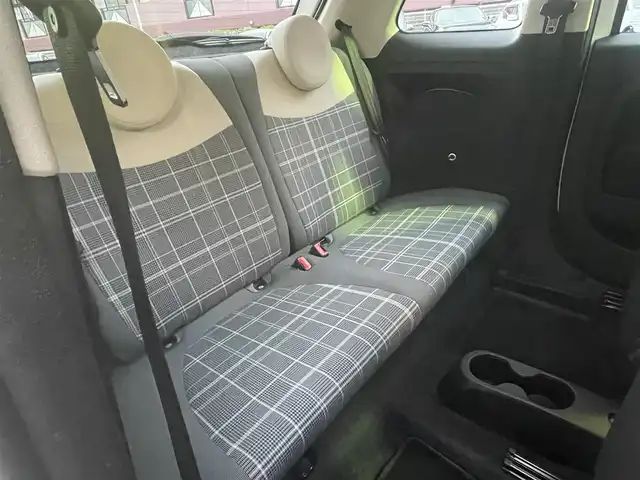 フィアット ５００ 1．2 ポップ 福岡県 2018(平30)年 3.8万km ビアンコ・ガーラ 純正Uconnectディスプレイオーディオ/　(AM/FM/Bluetooth/USB/AUX)/横滑り防止/ドライブモードスイッチ/革巻きステアリング/ステアリングスイッチ/純正フロアマット/純正前後ドライブレコーダー【WHSR-510】/ETC/アクセサリーソケット/ISOFIX/スペアキー×1(鍵のみ)/保証書/取扱説明書/ディスプレイオーディオ取扱説明書