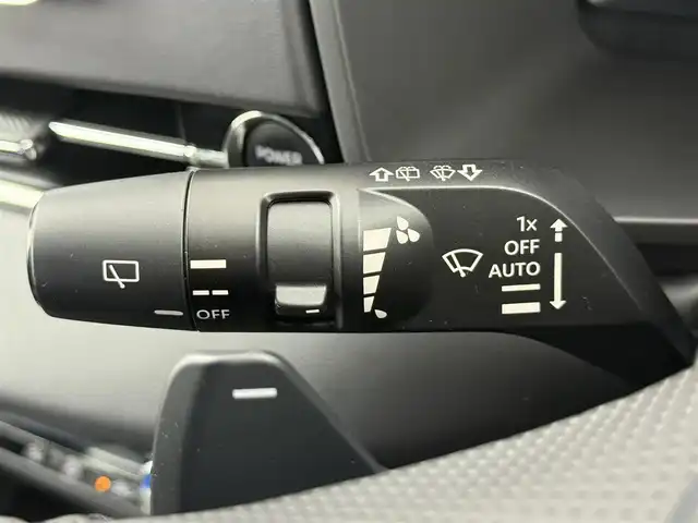 三菱 アウトランダー ＰＨＥＶ ブラックエディション 愛知県 2022(令4)年 0.4万km 赤 4WD/e-Assist/　オートマチックハイビーム/　・衝突被害軽減ブレーキ/　・車線逸脱警報機能/　・ふらつき警報/マイパイロット/　・レーダークルーズコントロール/　・車線維持支援機能/純正12.3インチHDDナビ/　・Bluetoot/　・フルセグTV/　・AppleCarplay/　・AndroidAuto/マルチアラウンドモニター/ビルトインETC2.0/革巻きステアリング/ステアリングヒーター/ステアリングリモコン/パドルシフト/ハーフレザーシート/シートヒーター/パワーシート/パワーバックドア/AC100V/置くだけ充電/純正LEDヘッドライト/フォグランプ/純正20インチAW