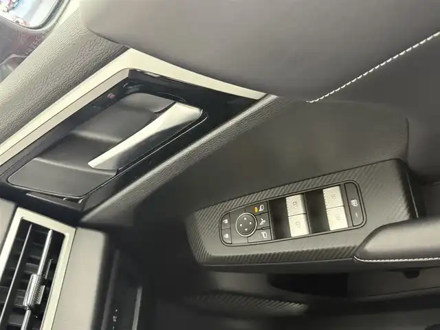 三菱 アウトランダー ＰＨＥＶ ブラックエディション 愛知県 2022(令4)年 0.4万km 赤 4WD/e-Assist/　オートマチックハイビーム/　・衝突被害軽減ブレーキ/　・車線逸脱警報機能/　・ふらつき警報/マイパイロット/　・レーダークルーズコントロール/　・車線維持支援機能/純正12.3インチHDDナビ/　・Bluetoot/　・フルセグTV/　・AppleCarplay/　・AndroidAuto/マルチアラウンドモニター/ビルトインETC2.0/革巻きステアリング/ステアリングヒーター/ステアリングリモコン/パドルシフト/ハーフレザーシート/シートヒーター/パワーシート/パワーバックドア/AC100V/置くだけ充電/純正LEDヘッドライト/フォグランプ/純正20インチAW