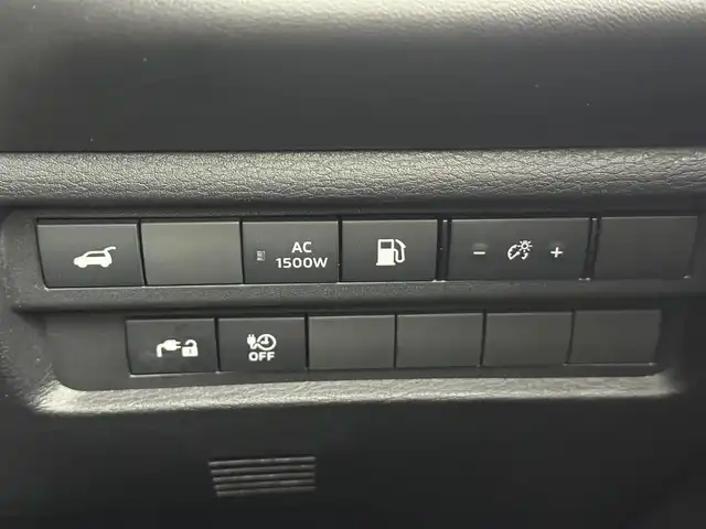 三菱 アウトランダー ＰＨＥＶ ブラックエディション 愛知県 2022(令4)年 0.4万km 赤 4WD/e-Assist/　オートマチックハイビーム/　・衝突被害軽減ブレーキ/　・車線逸脱警報機能/　・ふらつき警報/マイパイロット/　・レーダークルーズコントロール/　・車線維持支援機能/純正12.3インチHDDナビ/　・Bluetoot/　・フルセグTV/　・AppleCarplay/　・AndroidAuto/マルチアラウンドモニター/ビルトインETC2.0/革巻きステアリング/ステアリングヒーター/ステアリングリモコン/パドルシフト/ハーフレザーシート/シートヒーター/パワーシート/パワーバックドア/AC100V/置くだけ充電/純正LEDヘッドライト/フォグランプ/純正20インチAW