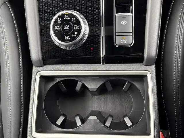 三菱 アウトランダー ＰＨＥＶ ブラックエディション 愛知県 2022(令4)年 0.4万km 赤 4WD/e-Assist/　オートマチックハイビーム/　・衝突被害軽減ブレーキ/　・車線逸脱警報機能/　・ふらつき警報/マイパイロット/　・レーダークルーズコントロール/　・車線維持支援機能/純正12.3インチHDDナビ/　・Bluetoot/　・フルセグTV/　・AppleCarplay/　・AndroidAuto/マルチアラウンドモニター/ビルトインETC2.0/革巻きステアリング/ステアリングヒーター/ステアリングリモコン/パドルシフト/ハーフレザーシート/シートヒーター/パワーシート/パワーバックドア/AC100V/置くだけ充電/純正LEDヘッドライト/フォグランプ/純正20インチAW