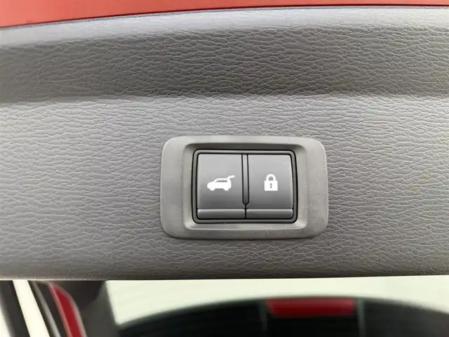 三菱 アウトランダー ＰＨＥＶ ブラックエディション 愛知県 2022(令4)年 0.4万km 赤 4WD/e-Assist/　オートマチックハイビーム/　・衝突被害軽減ブレーキ/　・車線逸脱警報機能/　・ふらつき警報/マイパイロット/　・レーダークルーズコントロール/　・車線維持支援機能/純正12.3インチHDDナビ/　・Bluetoot/　・フルセグTV/　・AppleCarplay/　・AndroidAuto/マルチアラウンドモニター/ビルトインETC2.0/革巻きステアリング/ステアリングヒーター/ステアリングリモコン/パドルシフト/ハーフレザーシート/シートヒーター/パワーシート/パワーバックドア/AC100V/置くだけ充電/純正LEDヘッドライト/フォグランプ/純正20インチAW