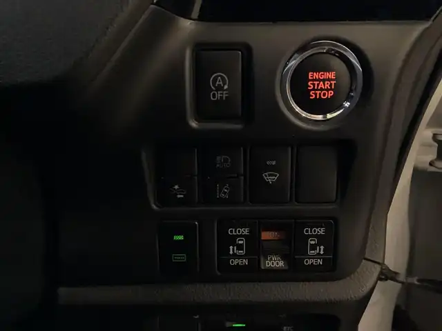 トヨタ ヴォクシー ZS 煌 愛知県 2019(平31)年 5万km ホワイトパールクリスタルシャイン ワンオーナー /純正SDナビ　/フルセグ　/後席モニター　/前後ドラレコ　/ビルトインETC /クルーズコントロール　/スマートキー　/AHB /LDA /PCS /両側パワースライドドア　/バックカメラ　/LEDヘッド　