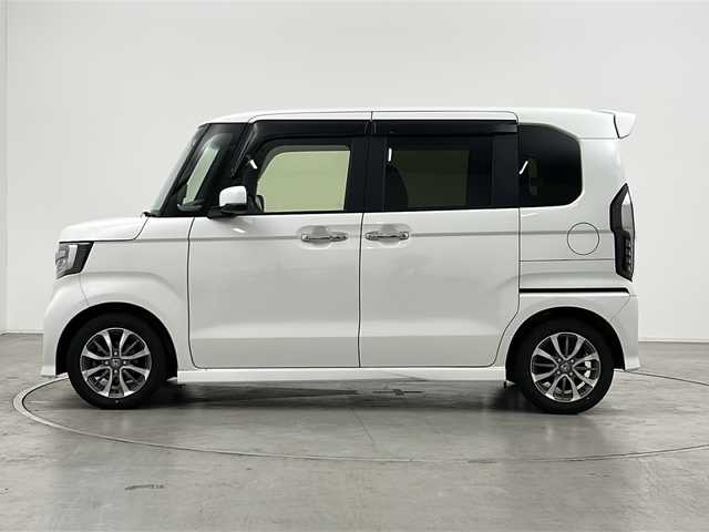 ホンダ Ｎ ＢＯＸ カスタム L 群馬県 2022(令4)年 1.4万km プラチナホワイトパール 純正８型ナビ　バックカメラ　両側電動スライドドア　ハーフレザーシート　シートヒーター　アダプティブクルーズコントロール　衝突被害軽減ブレーキ　レーンアシスト　ビルトインＥＴＣ　ＬＥＤヘッドライト　禁煙