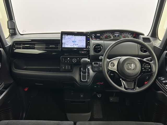 ホンダ Ｎ ＢＯＸ カスタム L 群馬県 2022(令4)年 1.4万km プラチナホワイトパール 純正８型ナビ　バックカメラ　両側電動スライドドア　ハーフレザーシート　シートヒーター　アダプティブクルーズコントロール　衝突被害軽減ブレーキ　レーンアシスト　ビルトインＥＴＣ　ＬＥＤヘッドライト　禁煙