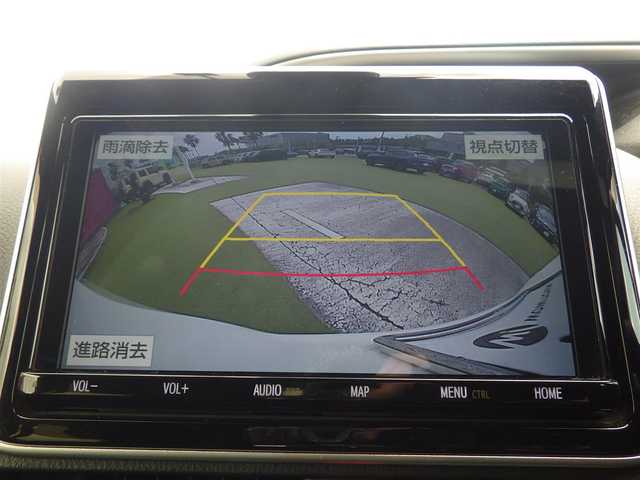 トヨタ ヴォクシー ZS 煌 千葉県 2018(平30)年 5.6万km ホワイトパールクリスタルシャイン ワンオーナー/Toyota Safety Sense/・プリクラッシュセーフティ/・レーンディパーチャーアラート/・オートハイビーム/クルーズコントロール/アイドリングストップ/両側パワースライドドア/純正SDナビ/地デジTV/【DVD/CD再生機能　Bluetooth接続】/バックカメラ/フリップダウンモニター/革巻きステアリング/ステアリングスイッチ/ETC/LEDヘッドライト/ウインカーミラー/純正16インチアルミホイル/スマートキー