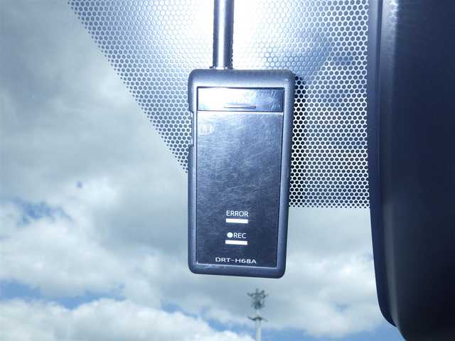 トヨタ ヴォクシー ZS 煌 千葉県 2018(平30)年 5.6万km ホワイトパールクリスタルシャイン ワンオーナー/Toyota Safety Sense/・プリクラッシュセーフティ/・レーンディパーチャーアラート/・オートハイビーム/クルーズコントロール/アイドリングストップ/両側パワースライドドア/純正SDナビ/地デジTV/【DVD/CD再生機能　Bluetooth接続】/バックカメラ/フリップダウンモニター/革巻きステアリング/ステアリングスイッチ/ETC/LEDヘッドライト/ウインカーミラー/純正16インチアルミホイル/スマートキー