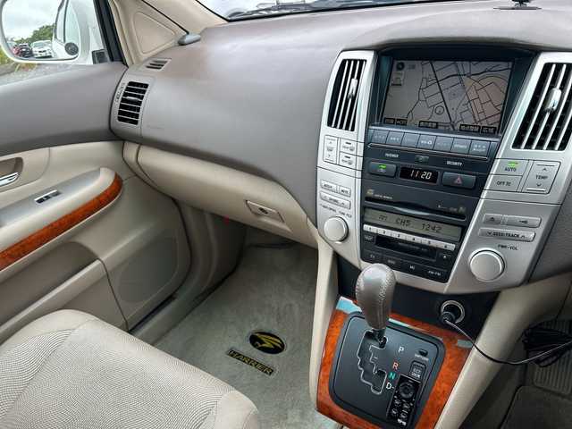 トヨタ ハリアー 240G Lパッケージ 千葉県 2007(平19)年 10.8万km ホワイトパールクリスタルシャイン メーカーナビ バックカメラ パワーシート HID オートライト 17インチAW