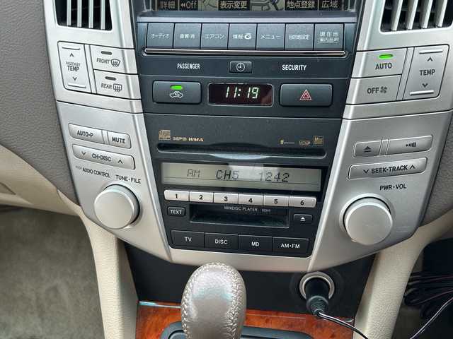 トヨタ ハリアー 240G Lパッケージ 千葉県 2007(平19)年 10.8万km ホワイトパールクリスタルシャイン メーカーナビ バックカメラ パワーシート HID オートライト 17インチAW