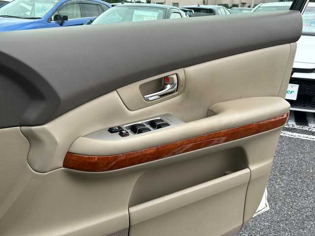 トヨタ ハリアー 240G Lパッケージ 千葉県 2007(平19)年 10.8万km ホワイトパールクリスタルシャイン メーカーナビ バックカメラ パワーシート HID オートライト 17インチAW