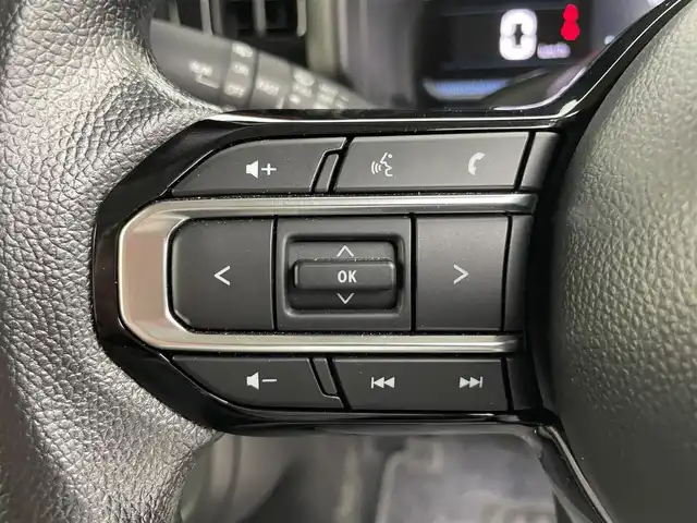 スズキ スペーシア HYBRID X 富山県 2024(令6)年 0.4万km ピュアホワイトP 社外ナビ（AM/FM/CD/BT/フルセグ）/両側パワースライドドア/シートヒーター/衝突被害軽減システム/レーンキープアシスト/コーナーセンサー/横滑り防止装置/アイドリングストップ/社外フロアマット/オートLEDライト/リアサーキュレーター/スマートキー/スペアキー