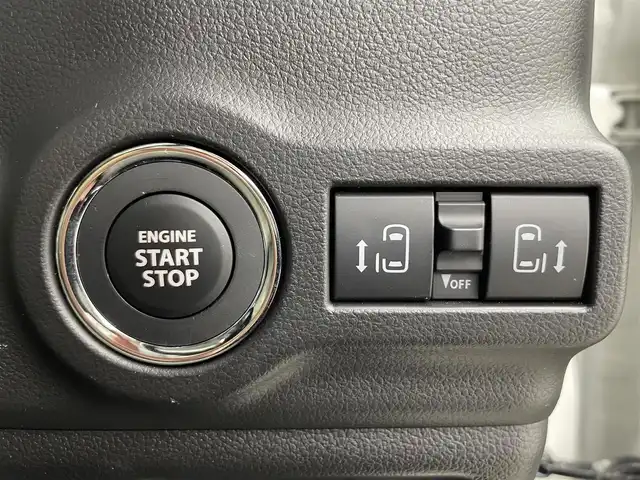 スズキ スペーシア HYBRID X 富山県 2024(令6)年 0.4万km ピュアホワイトP 社外ナビ（AM/FM/CD/BT/フルセグ）/両側パワースライドドア/シートヒーター/衝突被害軽減システム/レーンキープアシスト/コーナーセンサー/横滑り防止装置/アイドリングストップ/社外フロアマット/オートLEDライト/リアサーキュレーター/スマートキー/スペアキー