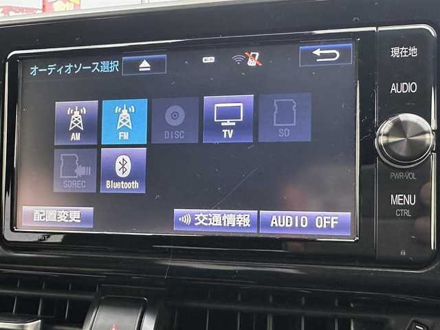 トヨタ Ｃ－ＨＲ G 愛知県 2017(平29)年 7.3万km ホワイトパールクリスタルシャイン SDナビフルセグテレビ/バックカメラ/アイドリングストップ/ウィンカーミラー/レーダークルーズコントロール/ドアバイザー/プッシュスタート/ビルトインETC/RCTA/BSM/ステアリングスイッチ/車両接近警報オフ切り替えスイッチ/ドアロック電動格納ミラー/シートヒーター/オートマチックハイビーム/スマートキー2本/保証書/取扱説明書