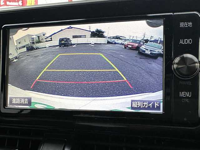 トヨタ Ｃ－ＨＲ G 愛知県 2017(平29)年 7.3万km ホワイトパールクリスタルシャイン SDナビフルセグテレビ/バックカメラ/アイドリングストップ/ウィンカーミラー/レーダークルーズコントロール/ドアバイザー/プッシュスタート/ビルトインETC/RCTA/BSM/ステアリングスイッチ/車両接近警報オフ切り替えスイッチ/ドアロック電動格納ミラー/シートヒーター/オートマチックハイビーム/スマートキー2本/保証書/取扱説明書