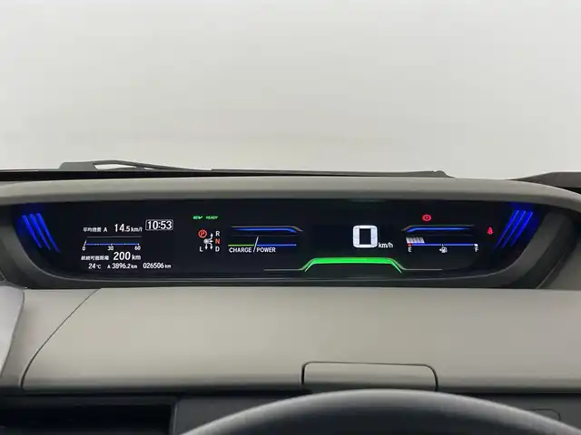 ホンダ フリード ハイブリット G ホンダセンシング 埼玉県 2020(令2)年 2.7万km プレミアムクリスタルオレンジM センシング/・衝突軽減ブレーキ（CMBS）/・誤発進抑制機能/・後方誤発進抑制機能/・歩行者事故提言ステアリング/・路外逸脱抑制機能/・先行車発進お知らせ機能/・標識認識機能/・アクティブクルーズコントロール/・車線維持支援システム/純正ナビ（VXM-204VFI)/バックカメラ/プッシュスタート/純正フロアマット/両側パワースライドドア/純正ETC2.0/シートヒーター（運転席＆助手席）/フロントデアイサー/LEDヘッドライト