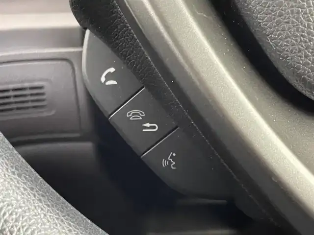 ホンダ フリード ハイブリット G ホンダセンシング 埼玉県 2020(令2)年 2.7万km プレミアムクリスタルオレンジM センシング/・衝突軽減ブレーキ（CMBS）/・誤発進抑制機能/・後方誤発進抑制機能/・歩行者事故提言ステアリング/・路外逸脱抑制機能/・先行車発進お知らせ機能/・標識認識機能/・アクティブクルーズコントロール/・車線維持支援システム/純正ナビ（VXM-204VFI)/バックカメラ/プッシュスタート/純正フロアマット/両側パワースライドドア/純正ETC2.0/シートヒーター（運転席＆助手席）/フロントデアイサー/LEDヘッドライト
