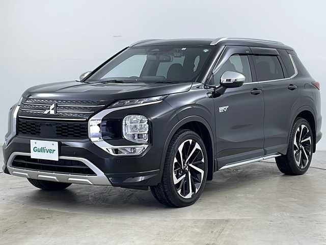 三菱 アウトランダー ＰＨＥＶ P 道央・札幌 2022(令4)年 0.9万km ブラックダイヤモンド 純正ナビ　/ステアリングヒーター　/ＥＴＣ　/前後ドラレコ　/禁煙車　/ブラインドスポットモニター　/レザーシート/電動リアゲート　/全方位カメラ　/パワーシート　/衝突軽減ブレーキ　/ＬＥＤヘッドライト　/レーダークルーズコントロール/ワンオーナー/リアサンシェード/全席シートヒーター
