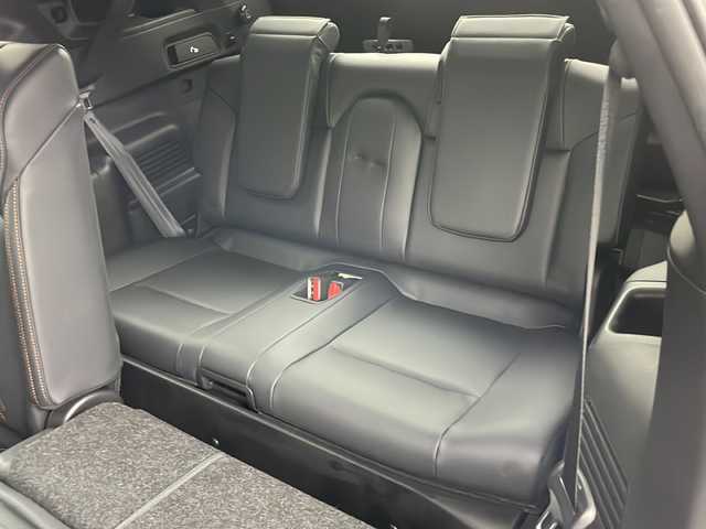三菱 アウトランダー ＰＨＥＶ P 道央・札幌 2022(令4)年 0.9万km ブラックダイヤモンド 純正ナビ　/ステアリングヒーター　/ＥＴＣ　/前後ドラレコ　/禁煙車　/ブラインドスポットモニター　/レザーシート/電動リアゲート　/全方位カメラ　/パワーシート　/衝突軽減ブレーキ　/ＬＥＤヘッドライト　/レーダークルーズコントロール/ワンオーナー/リアサンシェード/全席シートヒーター