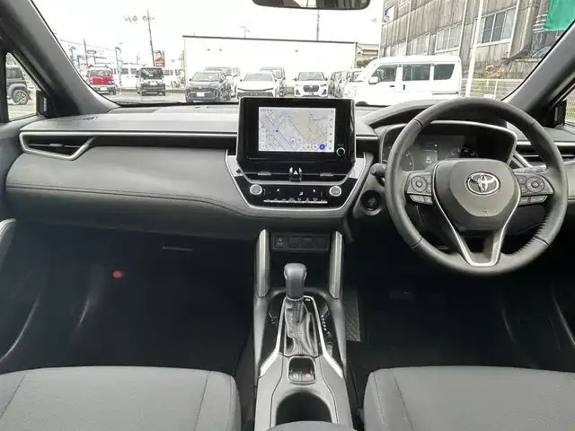 トヨタ カローラ クロス ハイブリッド G 愛知県 2025(令7)年 0.3万km アティチュードブラックマイカ ワンオーナー/純正メモリナビ/フルセグテレビ/バックカメラ/Bluetooth/ウィンカーミラー/クルーズコントロール/ドアバイザー/プッシュスタート/レザーステアリング/ビルトインETC/衝突軽減ブレーキ/コーナーセンサー