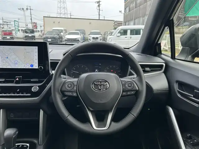 トヨタ カローラ クロス ハイブリッド G 愛知県 2025(令7)年 0.3万km アティチュードブラックマイカ ワンオーナー/純正メモリナビ/フルセグテレビ/バックカメラ/Bluetooth/ウィンカーミラー/クルーズコントロール/ドアバイザー/プッシュスタート/レザーステアリング/ビルトインETC/衝突軽減ブレーキ/コーナーセンサー