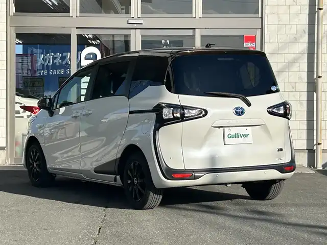 トヨタ シエンタ ハイブリッド ファンベースG 岩手県 2019(令1)年 5万km ヴィンテージブラウンパールクリスタルシャイン/ホワイトパールクリスタルシャイン 純正ＳＤナビ（型式NSCN-W68）/フルセグTV　/全方位モニター　/両側電動ドア　/衝突軽減装置　/革巻きステアリング　/クルーズコントロール　/前後ミラー型ドライブレコーダー　/フロントワイパーデアイサー　/ビルトインＥＴＣ　/スマートキー/スペアキー/オートライト/オートハイビーム/ドアバイザー/フロアマット/USB×2/保証書　取説　ナビ取説