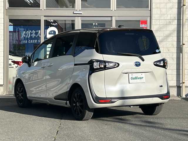 トヨタ シエンタ ハイブリッド ファンベースG 岩手県 2019(令1)年 5万km ヴィンテージブラウンパールクリスタルシャイン/ホワイトパールクリスタルシャイン 純正ＳＤナビ（型式NSCN-W68）/フルセグTV　/全方位モニター　/両側電動ドア　/衝突軽減装置　/革巻きステアリング　/クルーズコントロール　/前後ミラー型ドライブレコーダー　/フロントワイパーデアイサー　/ビルトインＥＴＣ　/スマートキー/スペアキー/オートライト/オートハイビーム/ドアバイザー/フロアマット/USB×2/保証書　取説　ナビ取説