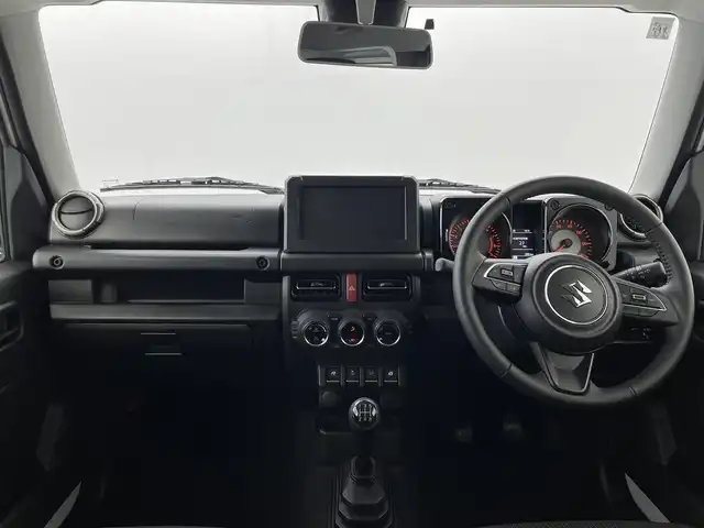 スズキ ジムニー XC 群馬県 2024(令6)年 0.1万km ピュアホワイトP ５速ＭＴ　パートタイム４ＷＤ　デュアルカメラブレーキサポート　前席シートヒーター　横滑り防止　ＬＥＤヘッドランプ　オートライト　フォグランプ　Ｒソナー　スマートキー　プッシュスタート　ターボ　禁煙車