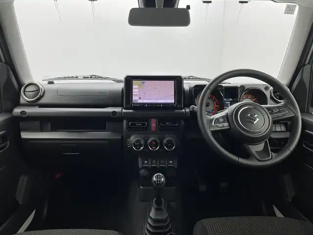 スズキ ジムニー XC 群馬県 2024(令6)年 0.1万km ピュアホワイトP ５速ＭＴ　パートタイム４ＷＤ　デュアルカメラブレーキサポート　前席シートヒーター　横滑り防止　ＬＥＤヘッドランプ　オートライト　フォグランプ　Ｒソナー　スマートキー　プッシュスタート　ターボ　禁煙車
