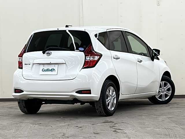 日産 ノート X FOUR 道央・札幌 2018(平30)年 11.7万km ブリリアントホワイトパール 4WD//社外ナビ/DVD/CD/SD/BT//バックカメラ//ドライブレコーダー//エマージェンシーブレーキ//車線逸脱警報//横滑り防止//ETC//プッシュスタート//インテリジェントキー//電格ミラー//冬タイヤ14インチホイル積込