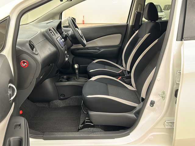 日産 ノート X FOUR 道央・札幌 2018(平30)年 11.7万km ブリリアントホワイトパール 4WD//社外ナビ/DVD/CD/SD/BT//バックカメラ//ドライブレコーダー//エマージェンシーブレーキ//車線逸脱警報//横滑り防止//ETC//プッシュスタート//インテリジェントキー//電格ミラー//冬タイヤ14インチホイル積込