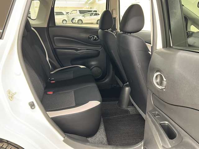 日産 ノート X FOUR 道央・札幌 2018(平30)年 11.7万km ブリリアントホワイトパール 4WD//社外ナビ/DVD/CD/SD/BT//バックカメラ//ドライブレコーダー//エマージェンシーブレーキ//車線逸脱警報//横滑り防止//ETC//プッシュスタート//インテリジェントキー//電格ミラー//冬タイヤ14インチホイル積込