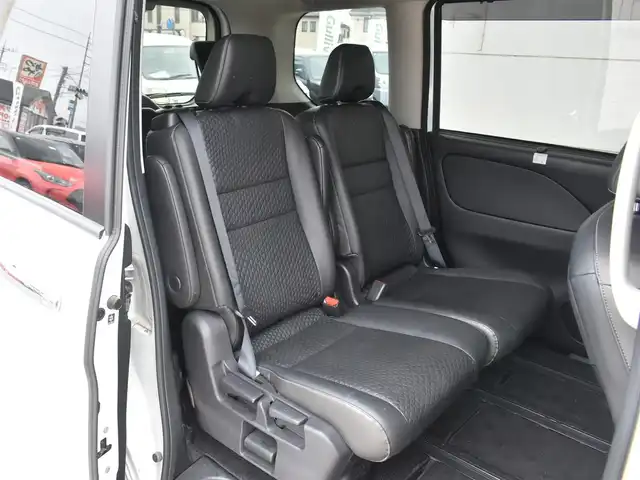 日産 セレナ e－パワー ハイウェイスター V 神奈川県 2018(平30)年 8.2万km ブリリアントホワイトパール 2トーン ワンオーナー/プロパイロット/純正メモリナビ/フルセグテレビ/アラウンドビューモニター/フリップダウンモニター/両側パワースライドドア/ETC/LEDヘッドライト/スマートルームミラー/ドライブレコーダー/エンジンプッシュスタート/保証書/取説/ナビ説/記録(R.1.2.3.4.5.6)
