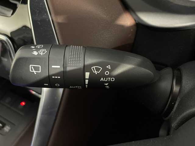 トヨタ ハリアー Z 神奈川県 2020(令2)年 2.9万km ホワイトパールクリスタルシャイン 純正12.3型ディスプレイオーディオ/AM FM フルセグ Bluetooth Miracast USB AUX/パノラマミックビューモニター/JBLプレミアムサウンド/レーントレーシングアラート/プリクラッシュセーフティ/ブラインドスポットモニター/クリアランスソナー/リヤクロストラフィックアラート/ヘッドアップディスプレイ/ロードサインアシスト/デジタルインナーミラー/ハーフレザーシート/運転席パワーシート/パワーバックドア/ステアリングリモコン/ビルトインETC2.0/前後ドライブレコーダー/純正フロアマット/純正19インチアルミホイル/LEDヘッドライト/オートライト/オートマチックハイビーム/スマートキー/スペアキー