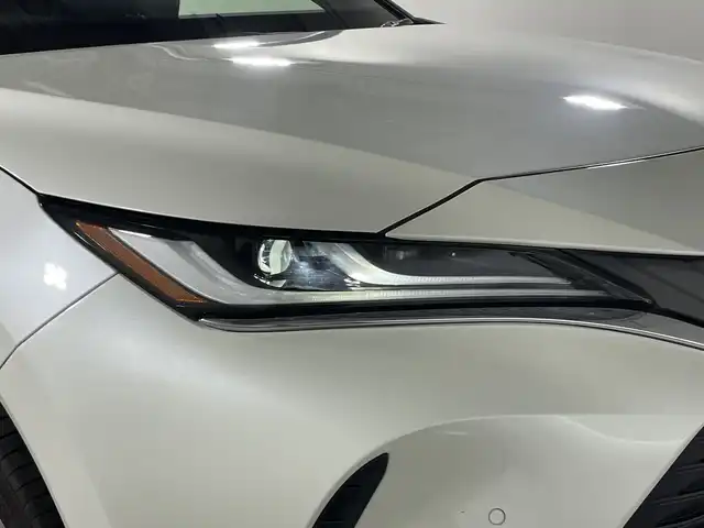 トヨタ ハリアー Z 神奈川県 2020(令2)年 2.9万km ホワイトパールクリスタルシャイン 純正12.3型ディスプレイオーディオ/AM FM フルセグ Bluetooth Miracast USB AUX/パノラマミックビューモニター/JBLプレミアムサウンド/レーントレーシングアラート/プリクラッシュセーフティ/ブラインドスポットモニター/クリアランスソナー/リヤクロストラフィックアラート/ヘッドアップディスプレイ/ロードサインアシスト/デジタルインナーミラー/ハーフレザーシート/運転席パワーシート/パワーバックドア/ステアリングリモコン/ビルトインETC2.0/前後ドライブレコーダー/純正フロアマット/純正19インチアルミホイル/LEDヘッドライト/オートライト/オートマチックハイビーム/スマートキー/スペアキー