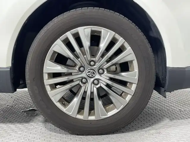 トヨタ ハリアー Z 神奈川県 2020(令2)年 2.9万km ホワイトパールクリスタルシャイン 純正12.3型ディスプレイオーディオ/AM FM フルセグ Bluetooth Miracast USB AUX/パノラマミックビューモニター/JBLプレミアムサウンド/レーントレーシングアラート/プリクラッシュセーフティ/ブラインドスポットモニター/クリアランスソナー/リヤクロストラフィックアラート/ヘッドアップディスプレイ/ロードサインアシスト/デジタルインナーミラー/ハーフレザーシート/運転席パワーシート/パワーバックドア/ステアリングリモコン/ビルトインETC2.0/前後ドライブレコーダー/純正フロアマット/純正19インチアルミホイル/LEDヘッドライト/オートライト/オートマチックハイビーム/スマートキー/スペアキー